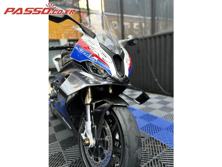 BMW S 1000 RR 2020 블랙 사진 3