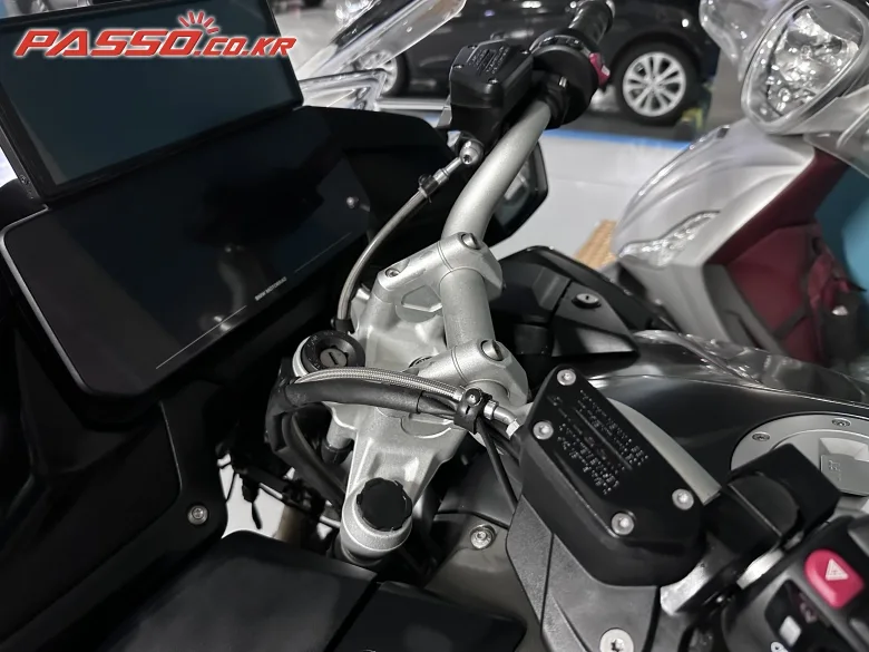 BMW R 1250 RT 2021 블랙 사진 4