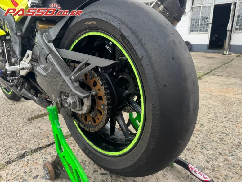 BMW S 1000 RR 2015 옐로 사진 6