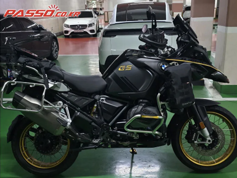 BMW R1250GS Adventure 얼티메이트에디션 2024 블랙 사진 1