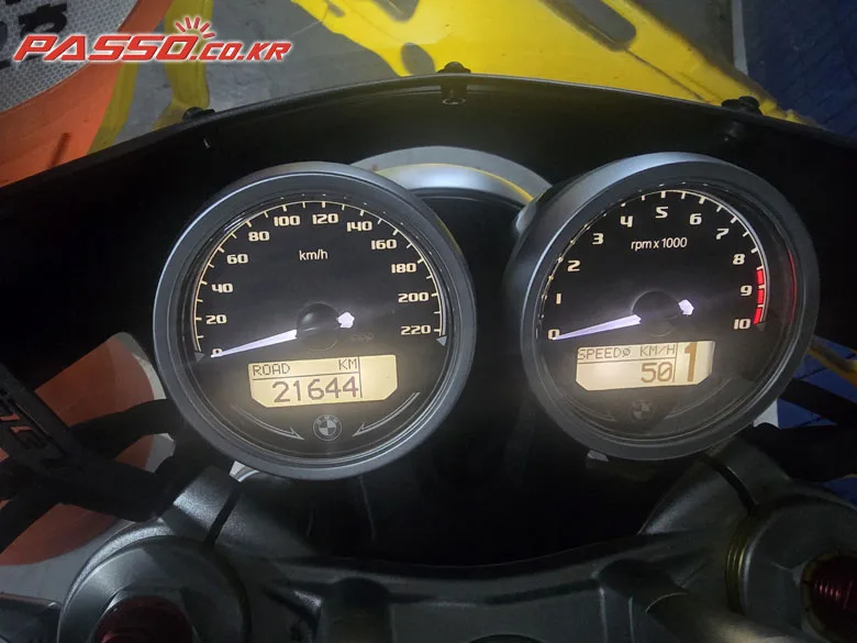 BMW R나인티노멀 719 풀옵 차량 2022 베이지 사진 4