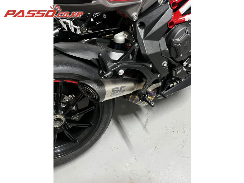 MV아구스타 브루탈레 800 RR 2018 블랙 사진 5