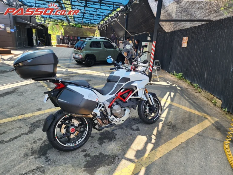 두카티 멀티스트라다 1200 S 2016 화이트 사진 1