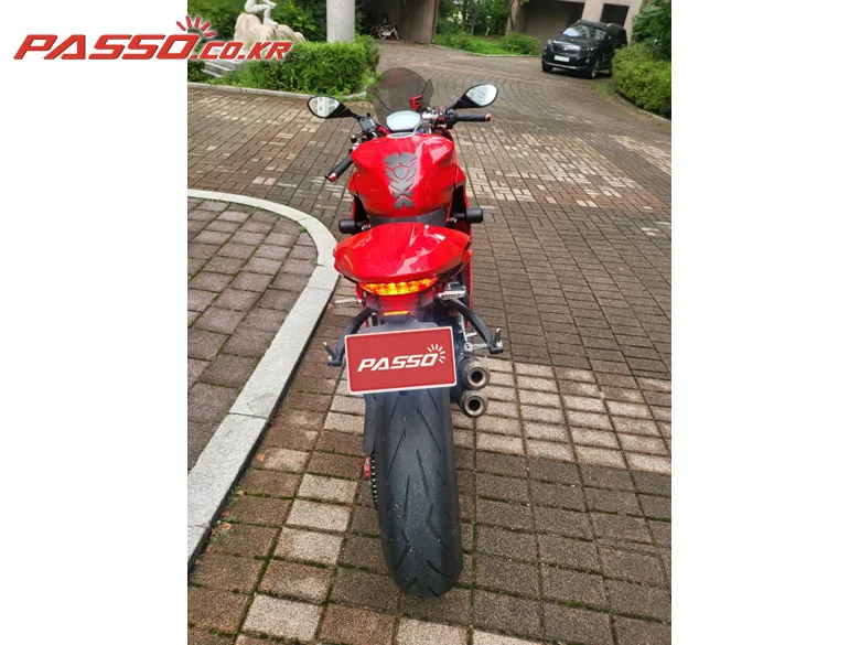 두카티 슈퍼스포츠 950 S 2019 레드 사진 3