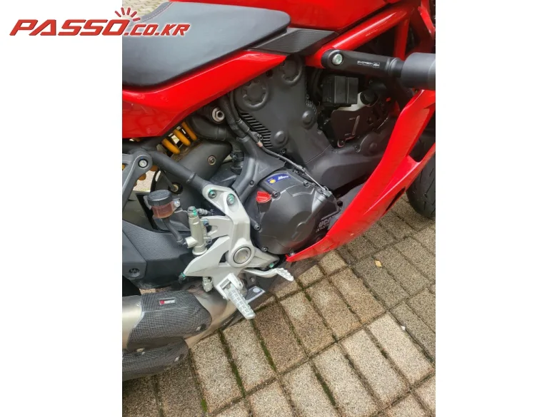 두카티 슈퍼스포츠 950 S 2019 레드 사진 5