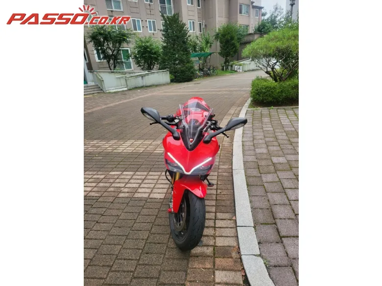 두카티 슈퍼스포츠 950 S 2019 레드 사진 8