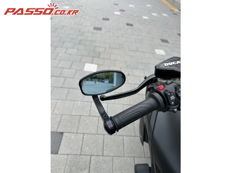 두카티 디아벨 1260 S 2022 블랙 사진 4