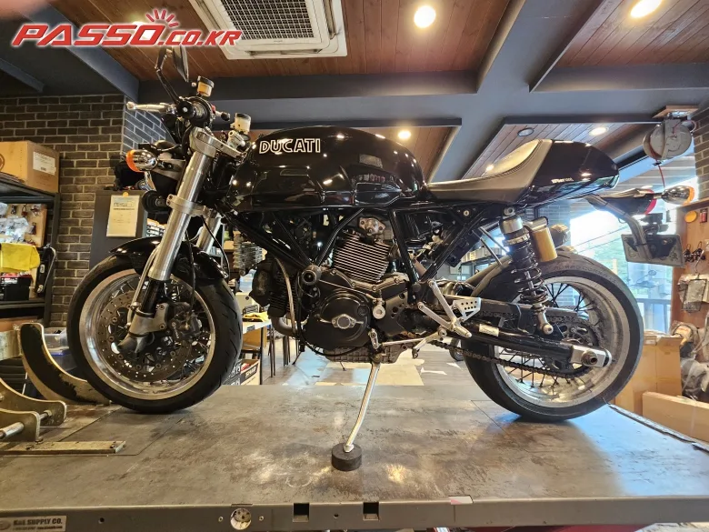 두카티 GT 1000 2006 블랙 사진 2