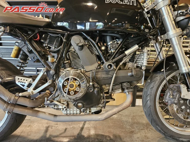 두카티 GT 1000 2006 블랙 사진 5