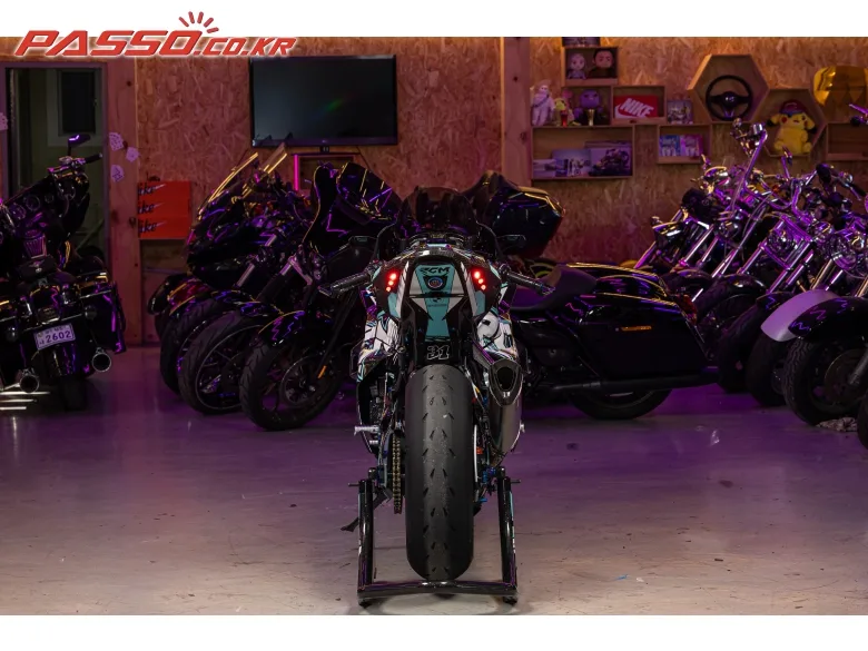 BMW S 1000 RR 2023 청록 사진 3