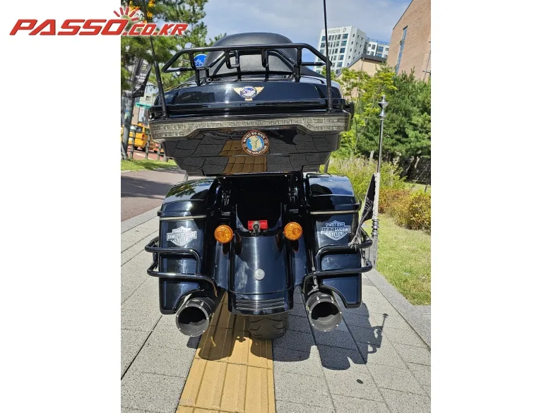할리데이비슨 로드 글라이드 스페셜 2021 블랙 사진 3