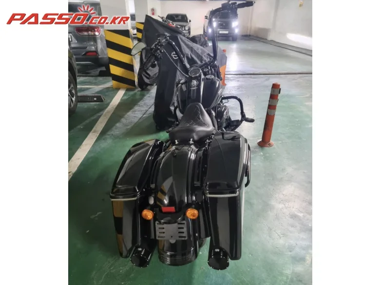 할리데이비슨 로드킹 스페셜 2019 건메탈 사진 3