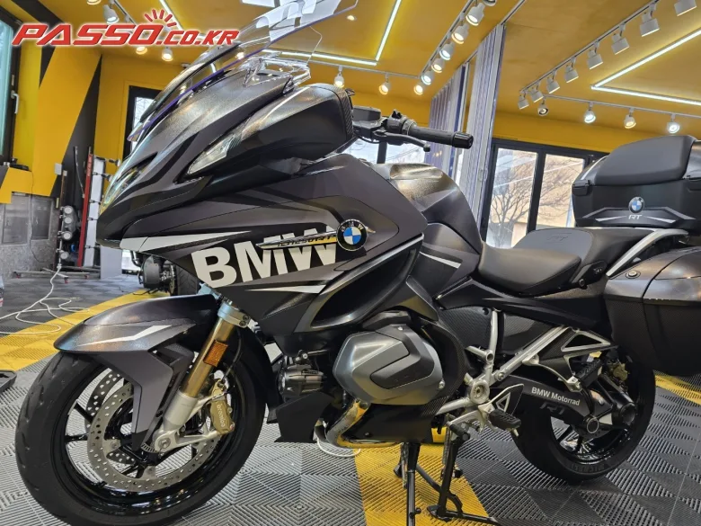 BMW R1250RT 2024 블랙 사진 2