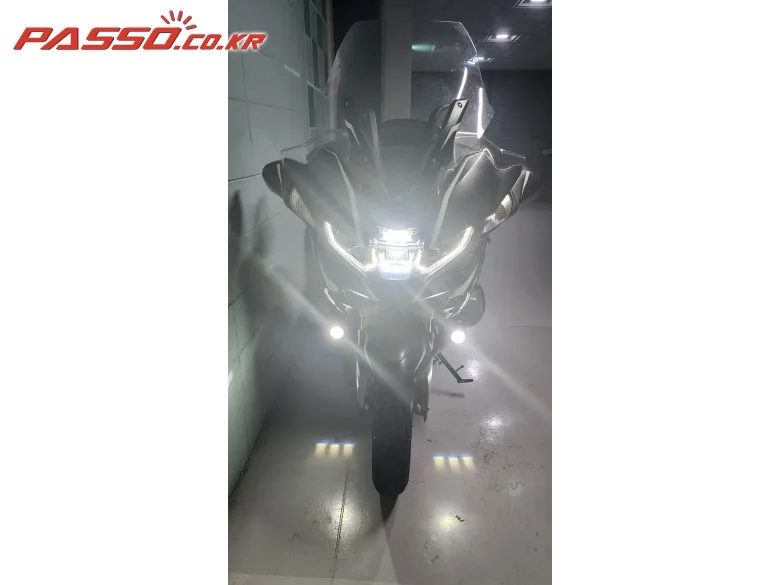 BMW R1250RT 2024 블랙 사진 4