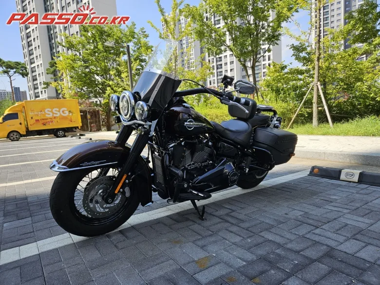 할리데이비슨 헤리티지 클래식 2019 블랙 사진 2