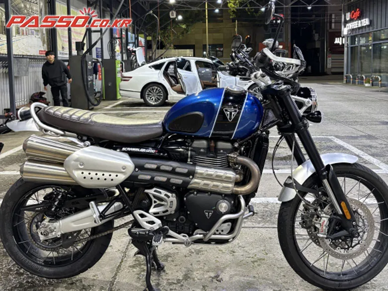 트라이엄프 스크램블러 1200 XC 2022 화이트 사진 1