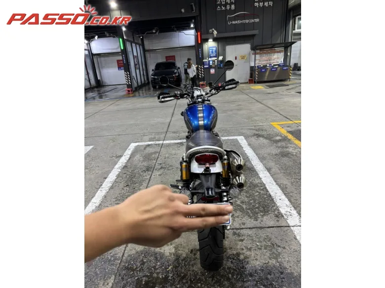 트라이엄프 스크램블러 1200 XC 2022 화이트 사진 3
