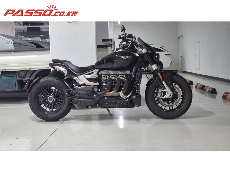 트라이엄프 로켓3 R GT 커스텀 2021 블랙 사진 1