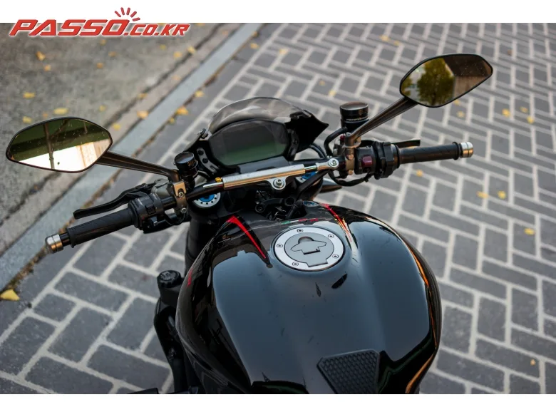 두카티 몬스터 1200 R 2017 사진 4