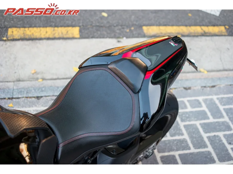 두카티 몬스터 1200 R 2017 사진 8