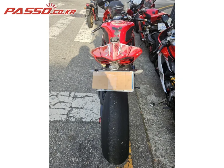 두카티 1199 파니갈레 S 2012 사진 3
