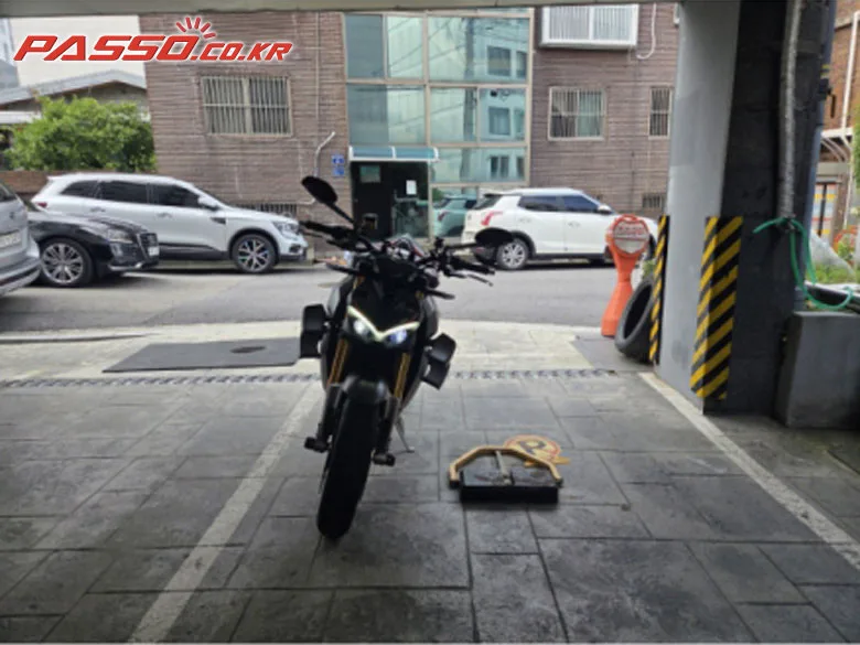 두카티 스트리트파이터 V4 S 2022 사진 6