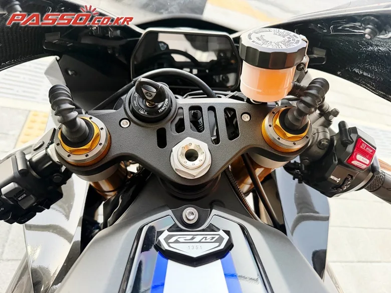 야마하 YZF R1 M 2022 사진 4