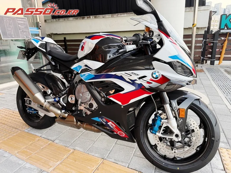 BMW M 1000 RR 2022 사진 1