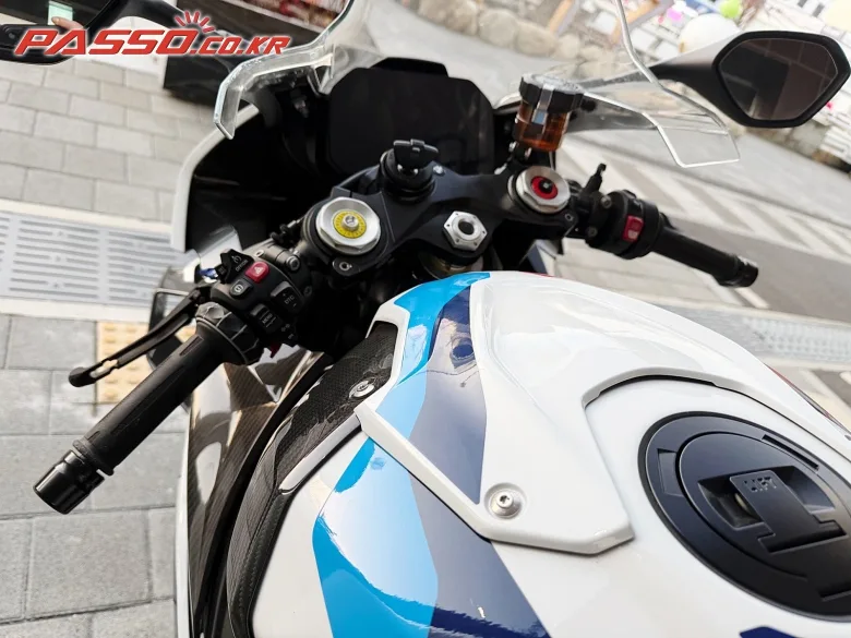 BMW M 1000 RR 2022 사진 4
