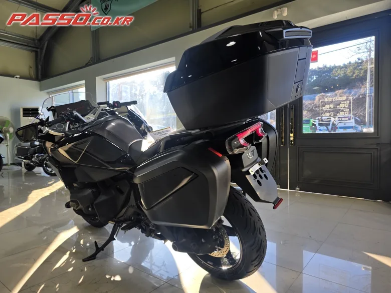 BMW R 1300 RT 2026 사진 3