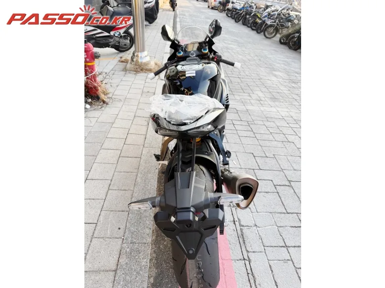 혼다 CBR 1000 RR SP 2023 사진 3