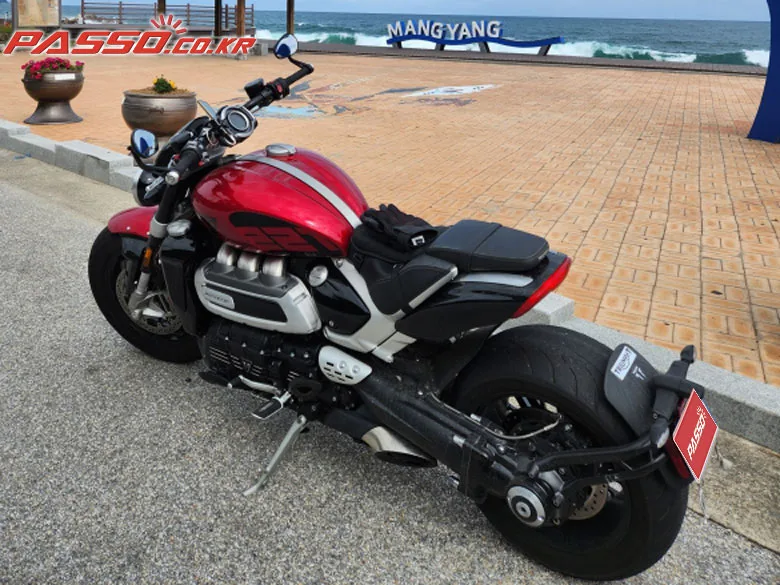 트라이엄프 로켓III R 2022 사진 3