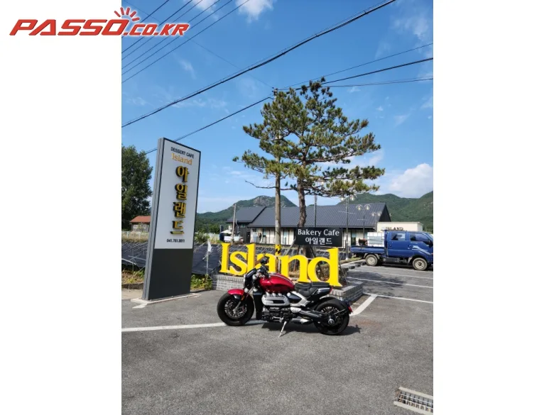 트라이엄프 로켓III R 2022 사진 8