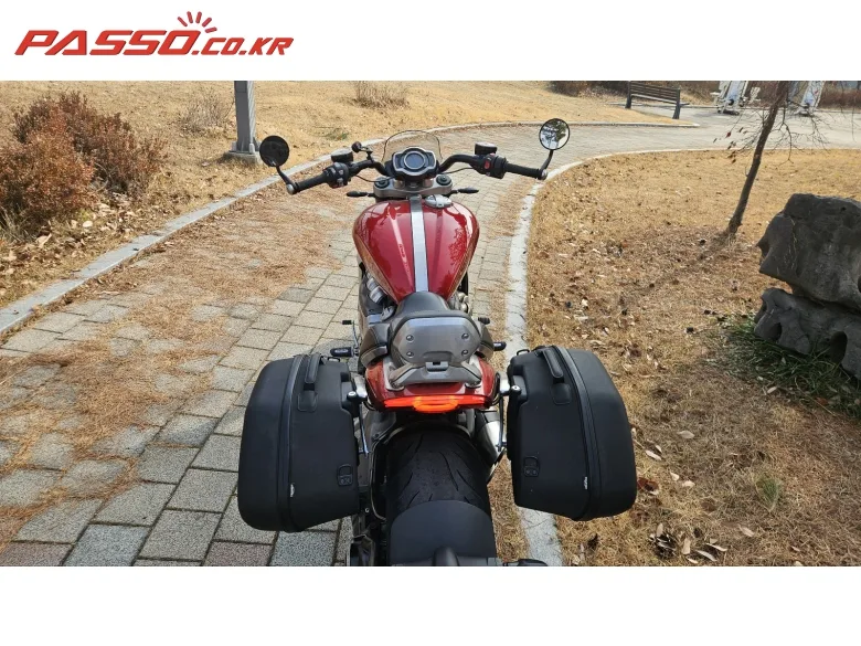 트라이엄프 로켓III R 2021 사진 3