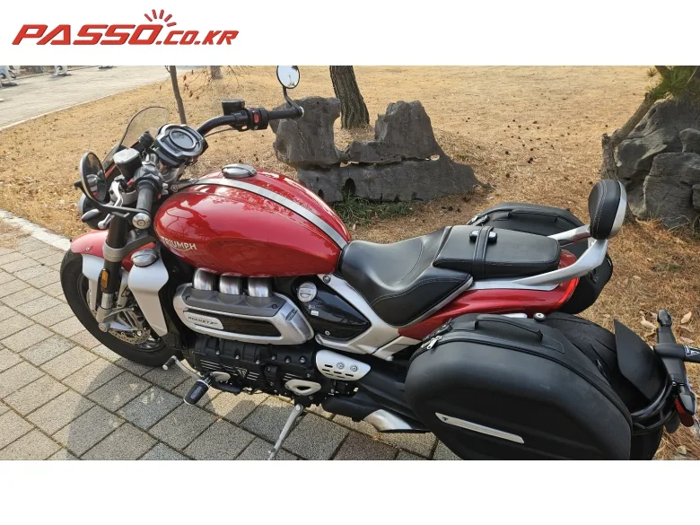 트라이엄프 로켓III R 2021 사진 8