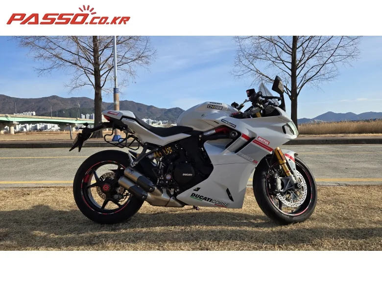 두카티 슈퍼스포츠 950 S 2024 사진 1
