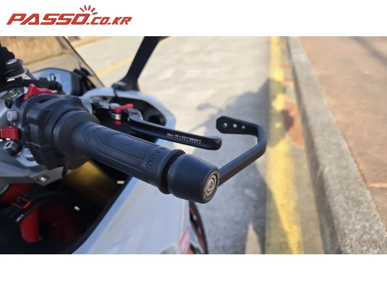 두카티 슈퍼스포츠 950 S 2024 사진 4