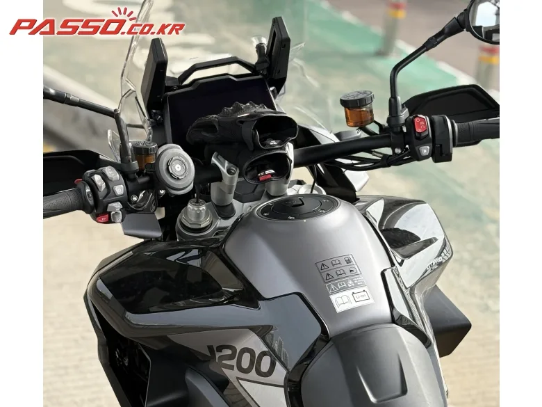 트라이엄프 타이거 1200 GT 프로 2023 사진 4