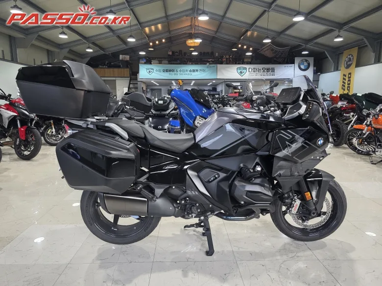 BMW R 1300 RT 2026 블랙 사진 1