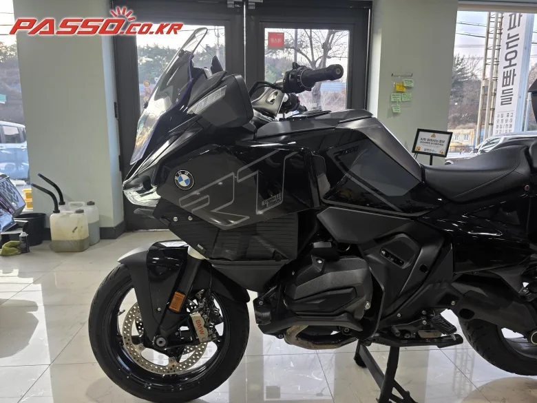 BMW R 1300 RT 2026 블랙 사진 6