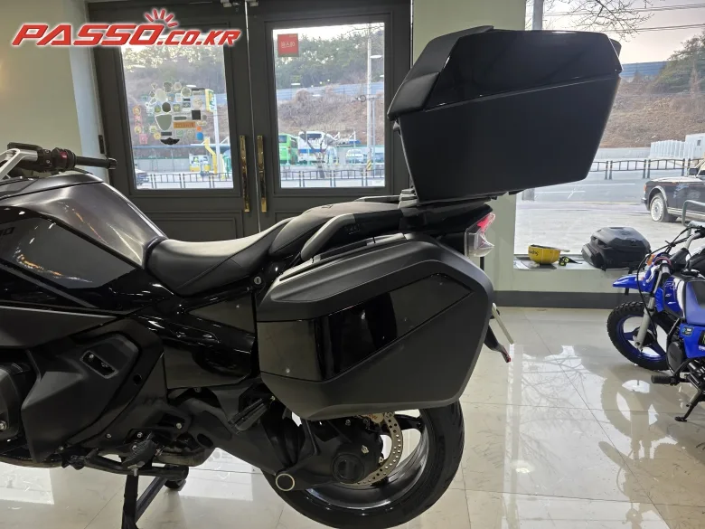 BMW R 1300 RT 2026 블랙 사진 8
