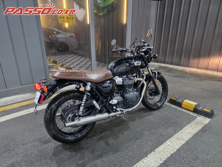 트라이엄프 본네빌 T100 2022 블랙 사진 1