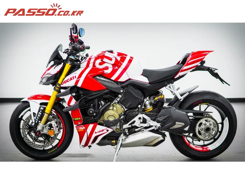 두카티 스트리트파이터 V4 S 2022 사진 2