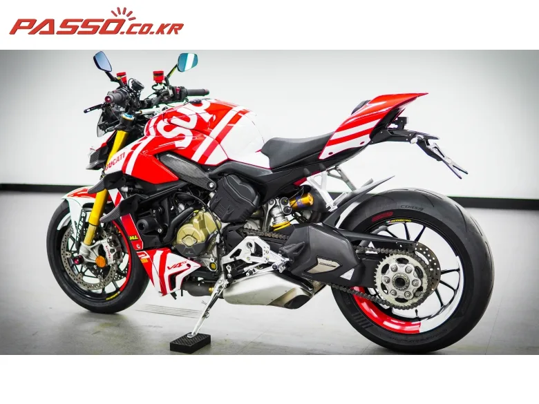 두카티 스트리트파이터 V4 S 2022 사진 8