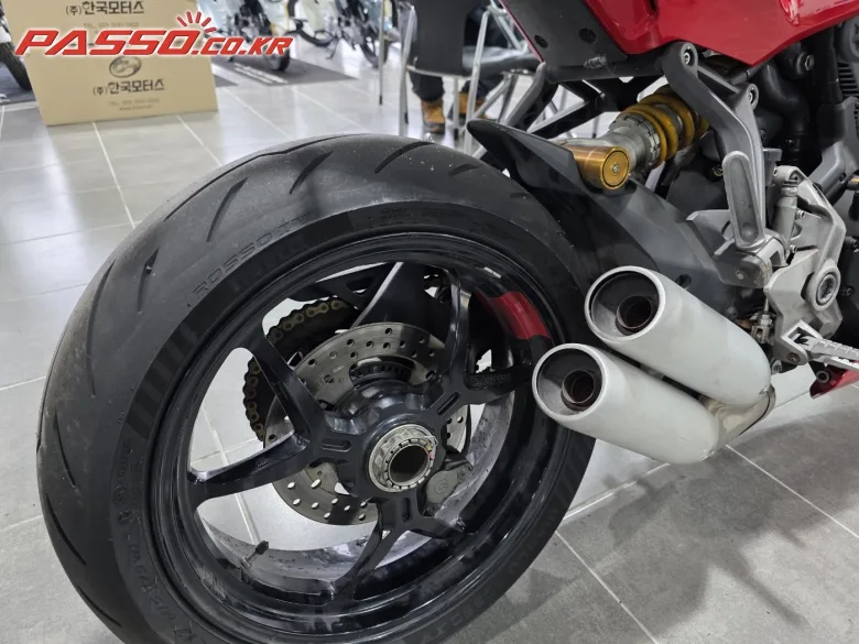 두카티 슈퍼스포츠 950 S 2023 레드 사진 7