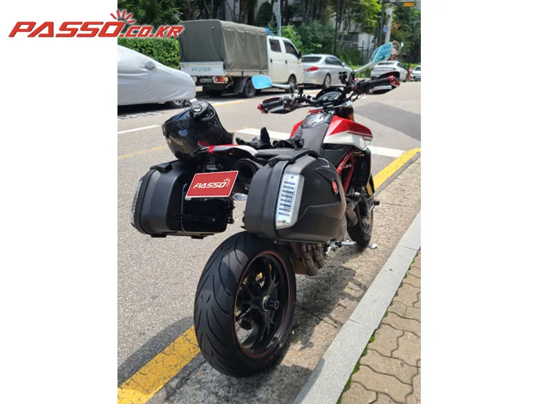 두카티 하이퍼모타드 950 SP 2020 사진 3