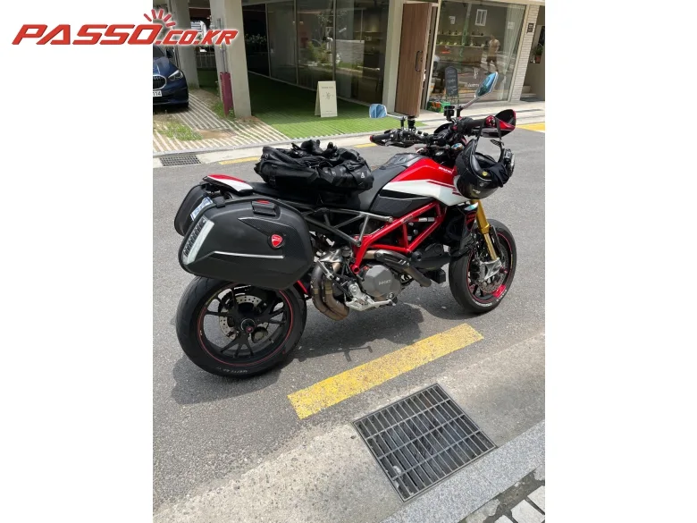두카티 하이퍼모타드 950 SP 2020 사진 4