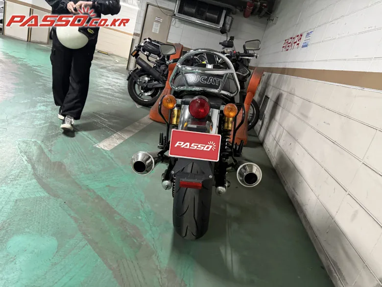 두카티 GT 1000 2008 사진 3