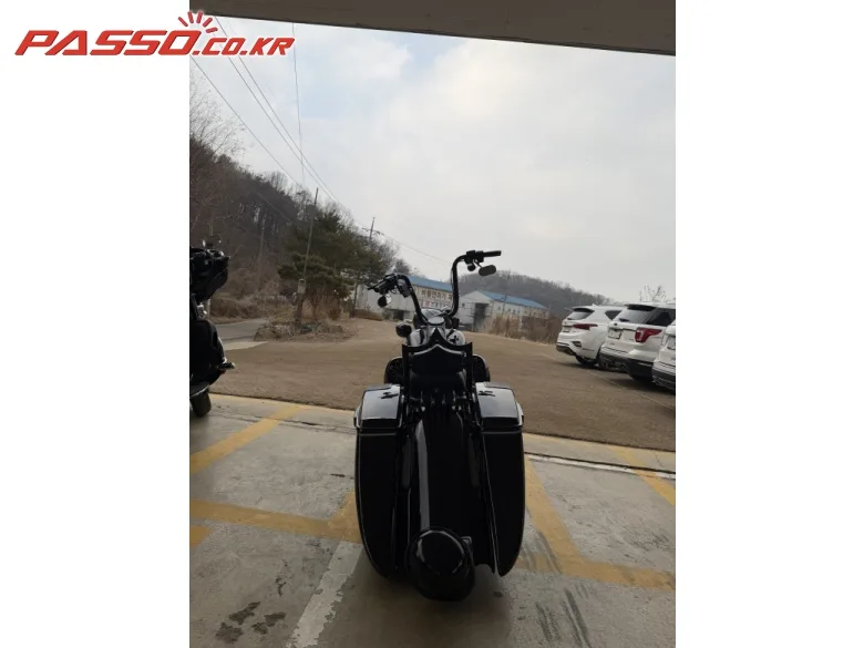 할리데이비슨 CVO 로드킹 2018 사진 3