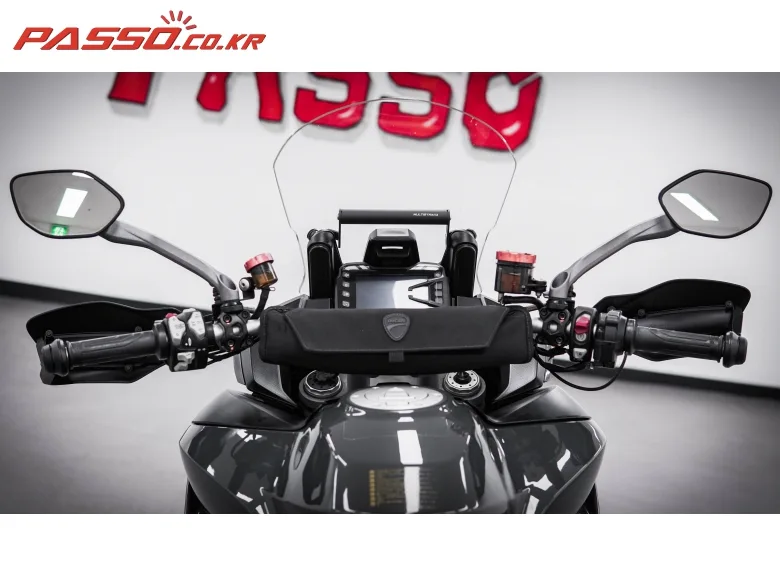 두카티 멀티스트라다 V2 S 2022 블랙 사진 4